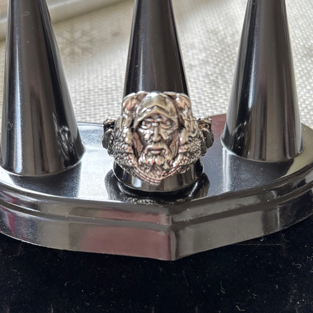 Men's Silver Ring with Intricate Design Size 11 NWOT